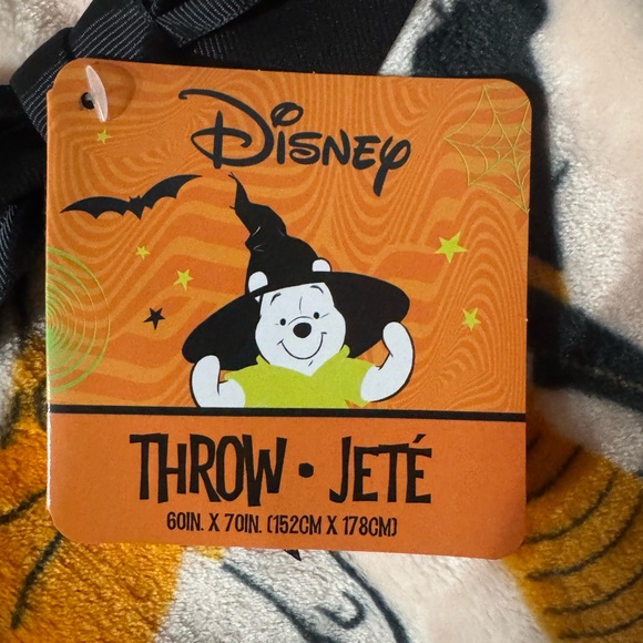 Disney Winnie the Pooh Halloween Plush Throw Blanket - Picture 2 of 3